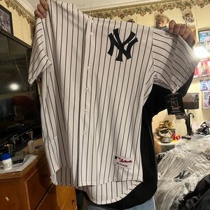 Derek Jeter jersey size 52